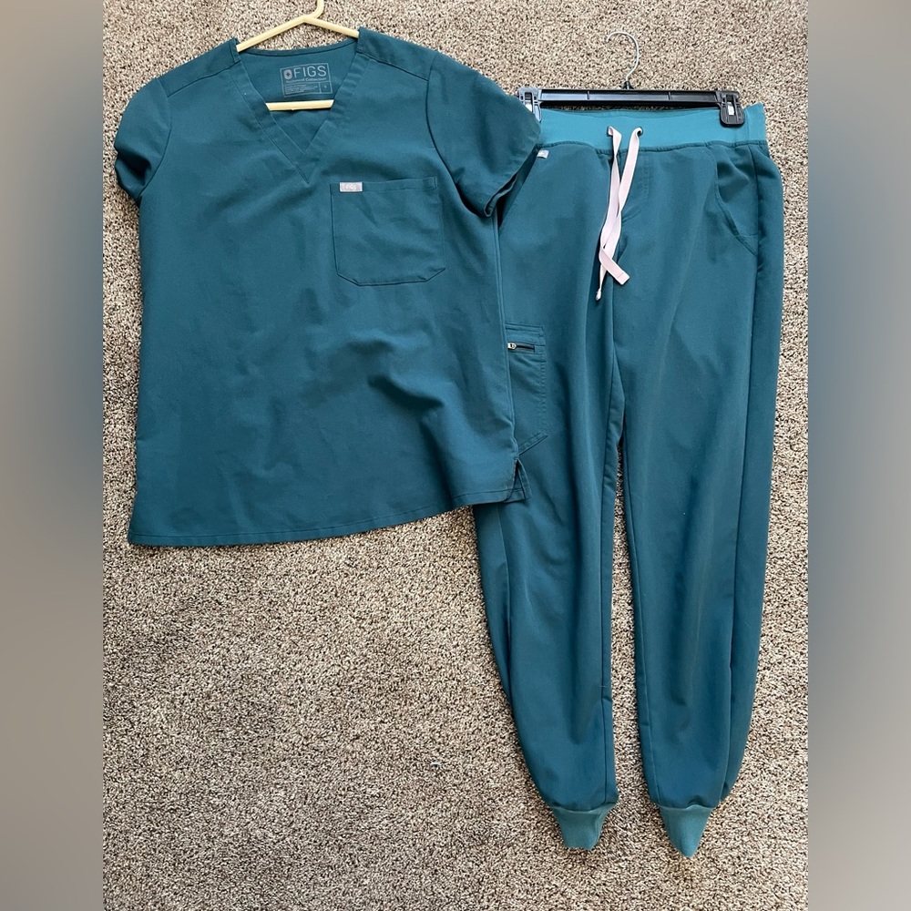 Figs set xs zamora jogger with small catarina top Caribbean blue